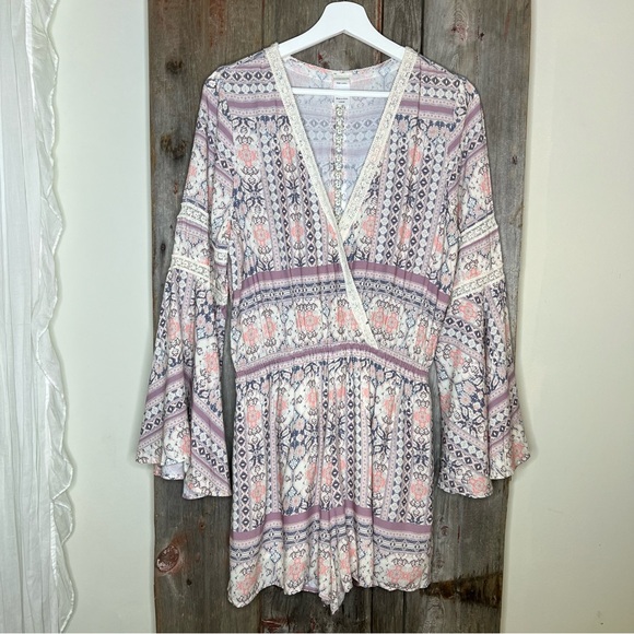 L*Space Lovestruck Rimini Romper Bell Sleeve in Cream Multi Size Large - Picture 2 of 13